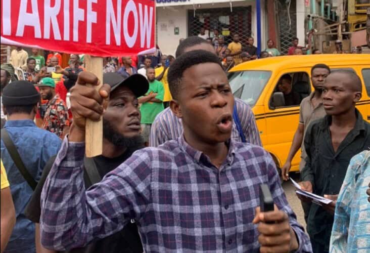  Nigerija razmatra slanje vojske na ulice dok bukte demonstracije na kojima već ima žrtava (VIDEO)