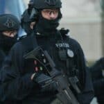 Upozorenja za sve koji žive u Nemačkoj! POLICIJA počinje da upada u domove građana koji gledaju ili dele "TEORIJE ZAVERE"