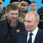 Mi smo NEPOBEDIVI poručio Putin čečenskim dobrovoljcima