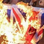 Države širom sveta upozoravaju svoje građane da ne putuju u Veliku Britaniju zbog građanskog rata koji se vodi na ulicama