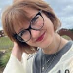 Poznata Influenserka (30) koja je promovisala vakcinu protiv COVID-a umrla iznenada zbog srčanih problema