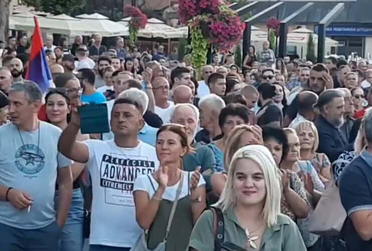  Večeras je veliki protest u Beogradu protiv Rudarenja Litijuma – Organizatori ne otkrivaju šta posle, ubačeni elementi već su tu