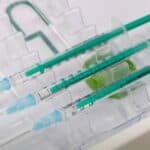 Broj smrtnih slučajeva od insuficijencije bubrega među vakcinisanima protiv Kovida vrtoglavo raste