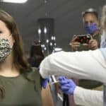 Vrhunski stručnjak upozorava na 'neviđeni' globalni porast smrti među vakcinisanima protiv Kovida