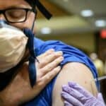 Nova Velika Studija koja je uključivala čak 48.000 medicinskih radnika: Nakon svake doze vakcine protiv COVID-a broj obolelih je rastao