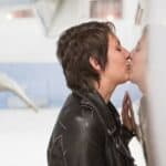 Mislili ste da ste videli sve?! Žena u seksualnoj vezi sa AVIONOM kaže da je konačno raskinula sa letelicom ali su "i dalje prijatelji"