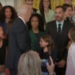 Bajden kaže da ga osoblje drži kao taoca dok se izbori ne završe