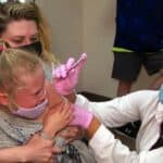 Nemačka studija otkriva da se deca vakcinisana protiv Covida suočavaju sa povećanim rizikom od raka i oštećenjem imunog sistema