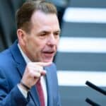 Šef delegacije austrijskog FPO-a: Kada bi Srbija uvela sankcije Rusiji dobila bi podršku od koalicije DUGINIH BOJA iz EVROPE