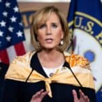 On mora biti kažnjen! Američka Kongresmenka pozvala na sankcije Aljbinu Kurtiju zbog nasilja nad našim narodom na KIM