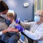 CDC preporučuje TRI Pfizer Covid injekcije za bebe