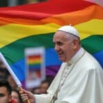 Papa Franjo se susreo u Vatikanu sa predstavnicima LGBTQ zajednice: Crkva razmatra davanje dozvole za promenu pola
