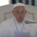 Pobuna u rimokatoličkoj crkvi: Čuveni italijanski sveštenik tvrdi da Franja nije zakoniti papa