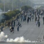 Haos u Pakistanu! Demonstrati pokušavaju da oslobode bivšeg premijera dok REŽIM gasi internet i društvene mreže