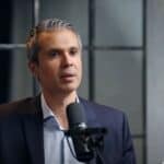 Hiljade lekara zahtevaju suspenziju mRNA „vakcina“ zbog velikog broja nuspojava