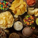 Ultra-obrađena hrana ometa proces izlečenja tela i podstiče rast kolorektalnog karcinoma