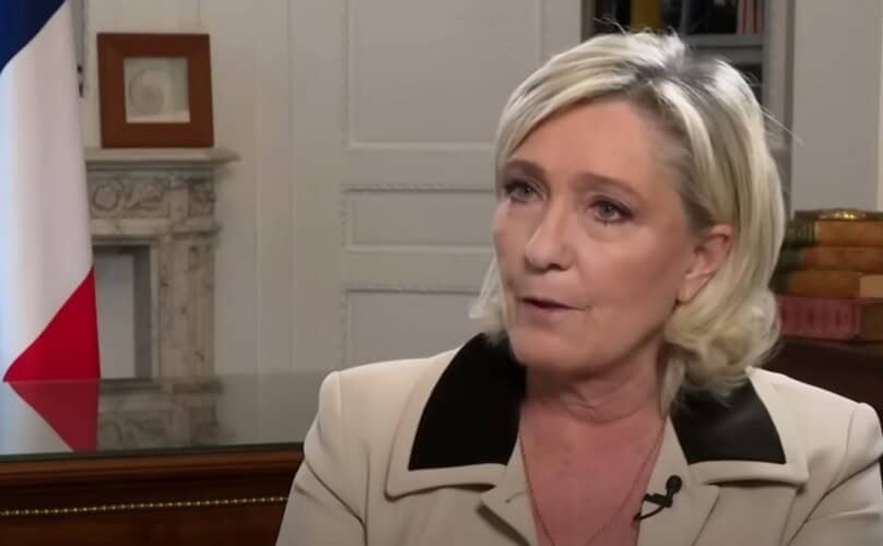  Marin le Pen se priprema za prevremene predsedničke izbore: ‘Emanuel Makron je gotov’