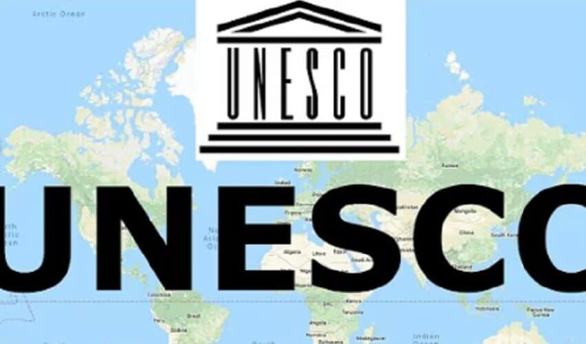  UNESCO ima novu misiju cenzure društvenih medija: Obučava influensere o borbi protiv „dezinformacija“ na mreži