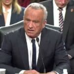 Senator iz redova demokrata upozorava Roberta Kenedija: „Morate podržati OBAVEZNE vakcinacije“