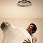 Da li deca nazaduju u praktičnom znanju? Generacija Z priznaje da ne znaju kako da promene sijalice