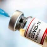 Čuvajte se vakcinisanih protiv COVID-a! Naučnici upozoravaju: Ako ste blizu onih koji su vakcinisani možete i vi da razvijete nuspojave