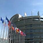 Izveštaj otkriva skriveni plan Evropske komisije da promoviše pro-EU narative uz marginalizaciju kritičara