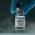 Žena iz Velike Britanije pati od „agresivnog“ raka krvi nakon što je primila injekciju protiv Covid-a