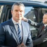 Hladan tuš za Evropu: Ministar odbrane Pit Hegset poziva na kraj ukrajinskog rata, najavljuje da neće biti nove pomoći Ukrajini