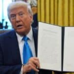 Tramp ukinuo obaveznu vakcinaciju u školama i na fakultetima