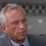 Robert F. Kenedi: „Velike farmaceutske kompanije zarađuju 60 milijardi dolara godišnje na vakcinama – i 500 milijardi na lekovima za povrede od vakcina“