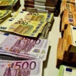 Borba protiv kriminala ili uvod u totalni nadzor? Francuski ministar traži ukidanje gotovine