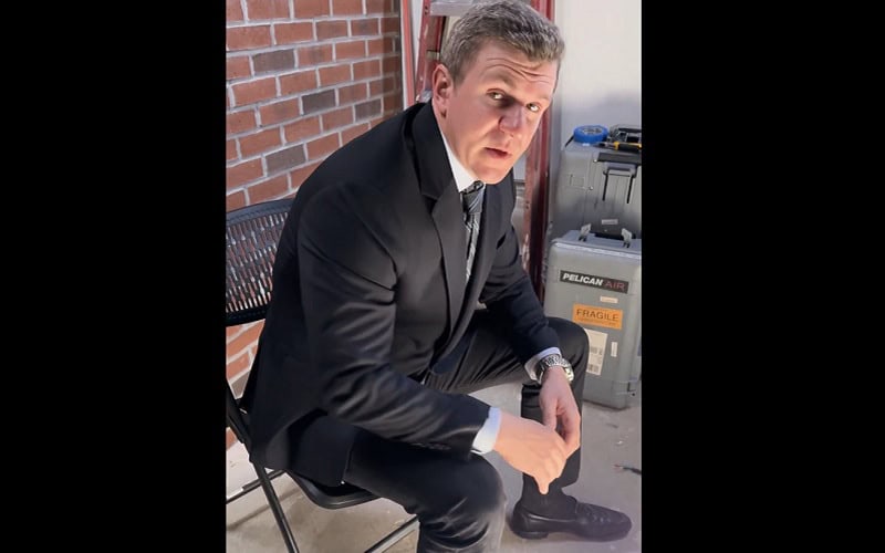 Američki novinar najavljuje izveštaj koji "može da ga košta života": Nisam sklon samoubistvu, molite se za mene