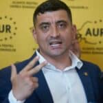 Budući predsednik Rumunije ne samo da je veliki SRPSKI BRAT već je i vođa navijača koji ponosno nose znak "Kosovo je Srbija"