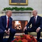 Tramp optužuje Bajdenove savetnike za veleizdaju: „Oteli su mu funkciju i uništili zemlju!“