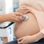 STUDIJA: mRNA vakcine povezane s padom ženskog fertiliteta od čak 60%