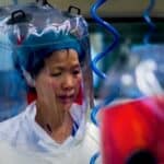 Američki virusolog Ralf Barik stvorio COVID-19 u Faučijevoj laboratoriji: Projekat „DEFUSE“