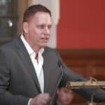 Piter Til: Transrodni ljudi nisu išli dovoljno daleko — „Hoćemo više od promene pola“