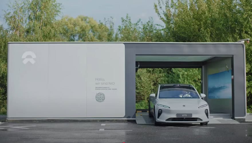 Кинеска револуција у вожњи: Уместо пуњења, електричним аутомобилима мењају батерије за 3 минута