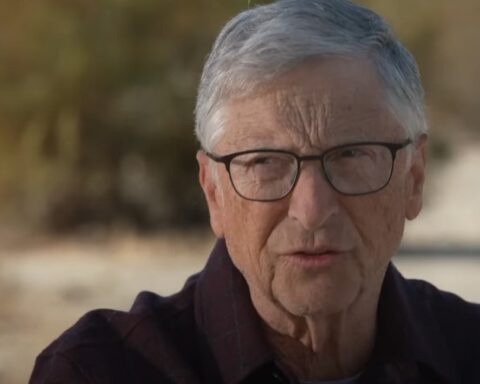 Бил Гејтс поново у Белој кући: Разговарао са Трампом више од три сата о "глобалном здрављу"