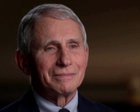 Фаучи и фармацеутски лоби: Како је скривана истина о цурењу вируса из лабораторије у Вухану