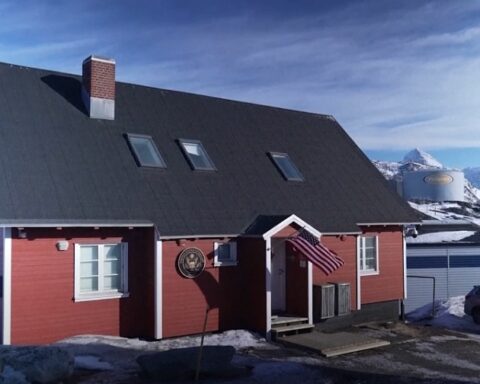 Вашингтон Данској: „Смирите се око Гренланда!“