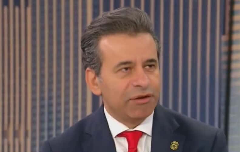 Šef američke Uprave za hranu i lekove: Faučijev NIH je stvorio virus koji je ubio 20 miliona ljudi