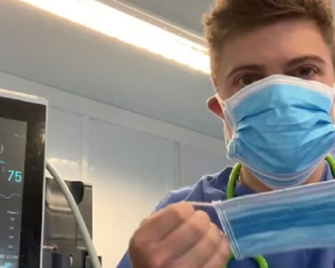 Повратак ковид мера у Украјини: Маске поново обавезне због наглог скока броја заражених