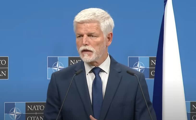 Predsednik Češke: Ukrajina mora da prihvati gubitak teritorija ako želi da preživi