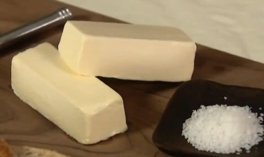 Hoćete li jesti lažni puter? Kompanija koju finansira Bil Gejts već ga ubacuje u restorane