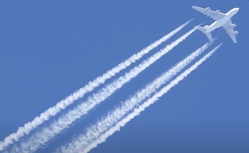 Америчка конгресменка прозива кемтрејлсе: „Нико нас није питао да ли желимо хемикалије на небу“