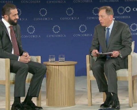 Топла добродошлица за оснивача сиријске Ал Каиде у Њујорку, добио црвени тепих од бившег шефа ЦИА