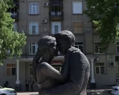 Британска државна служба брани брак међу рођацима: „Није горе од пушења у трудноћи“