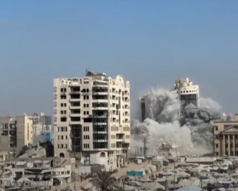 Газа под опсадом: Израелска офанзива претвара град у рушевине