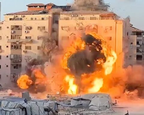 Израел прети „невиђеном силом“ у Гази: УН их оптужују за геноцид, народ нема где да побегне